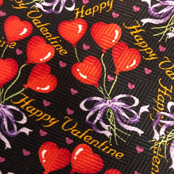 Valentine’s Day hearts and flowers tie black red - Picture 3 of 4
